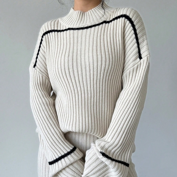 2pcs Women Contrast Striped Print Turtleneck Sweater And Solid Colour Pants set - Picture 4 of 5